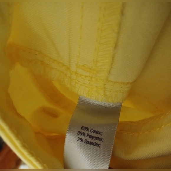 JENNIFER LOPEZ Yellow Cropped Jeans Size 14 Shabby Chic Casual - Picture 5 of 5